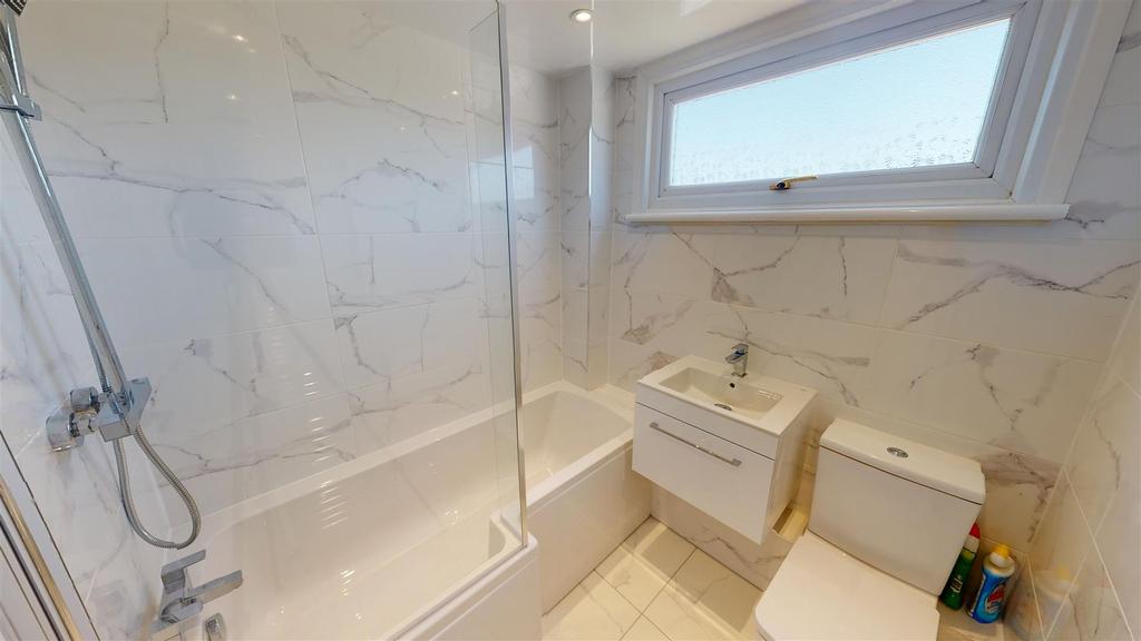 Seddon Close - Bathroom