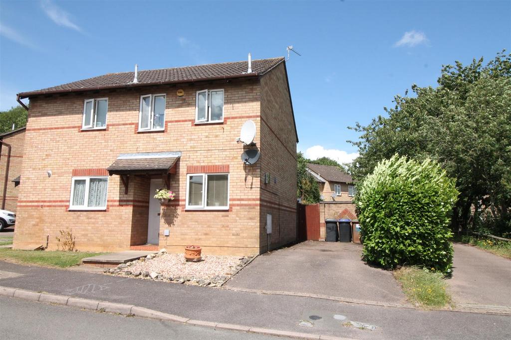 Sherwood Drive, Daventry 2 bed house £225,000
