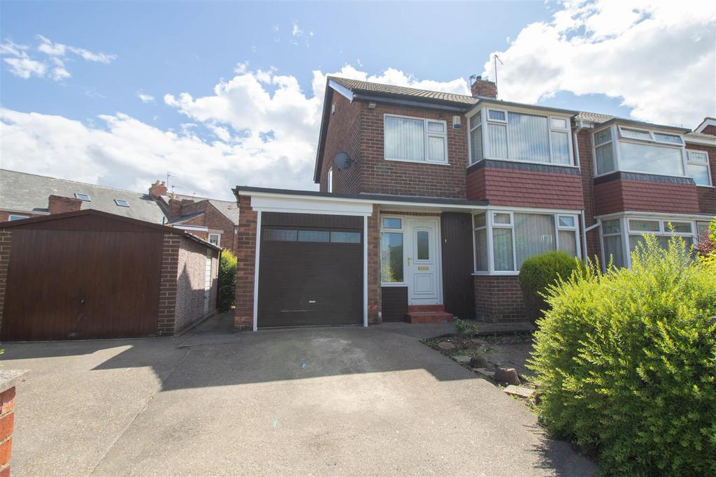 Woolerton Drive, Windy Nook, Gateshead 3 bed semidetached house £180,000