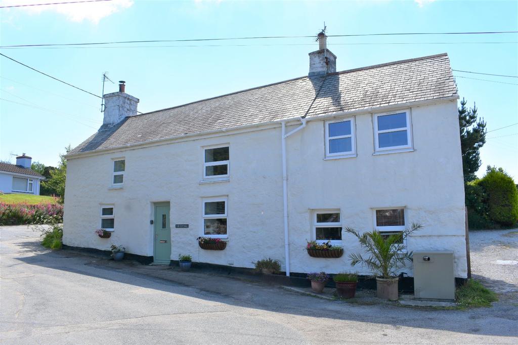 Tregajorran, Carn Brea, Redruth... 3 bed detached house £275,000