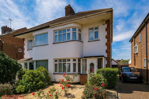 27 Foresters Drive, Walthamstow, London, E17 3PG