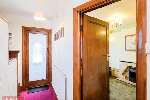 27 Foresters Drive, Walthamstow, London, E17 3PG