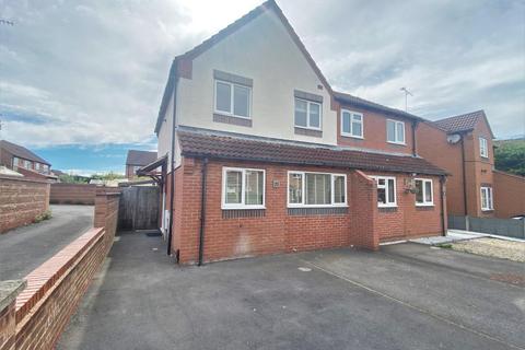 11 Aspen Drive, Quedgeley, Gloucester, GL2 4EN