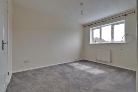 11 Aspen Drive, Quedgeley, Gloucester, GL2 4EN