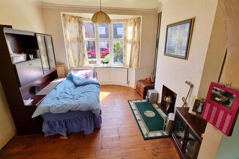47 Barton Road, Leicester, LE3 9BD