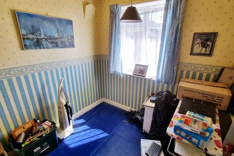 47 Barton Road, Leicester, LE3 9BD