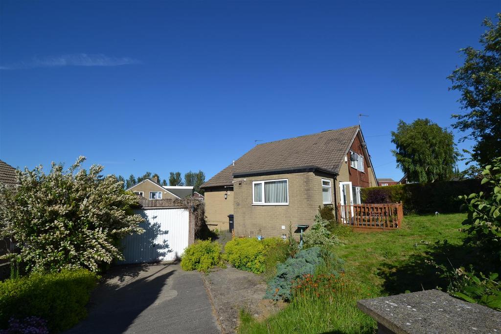 Silver Birch Drive, Wyke, Bradford 3 bed semidetached house £209,950