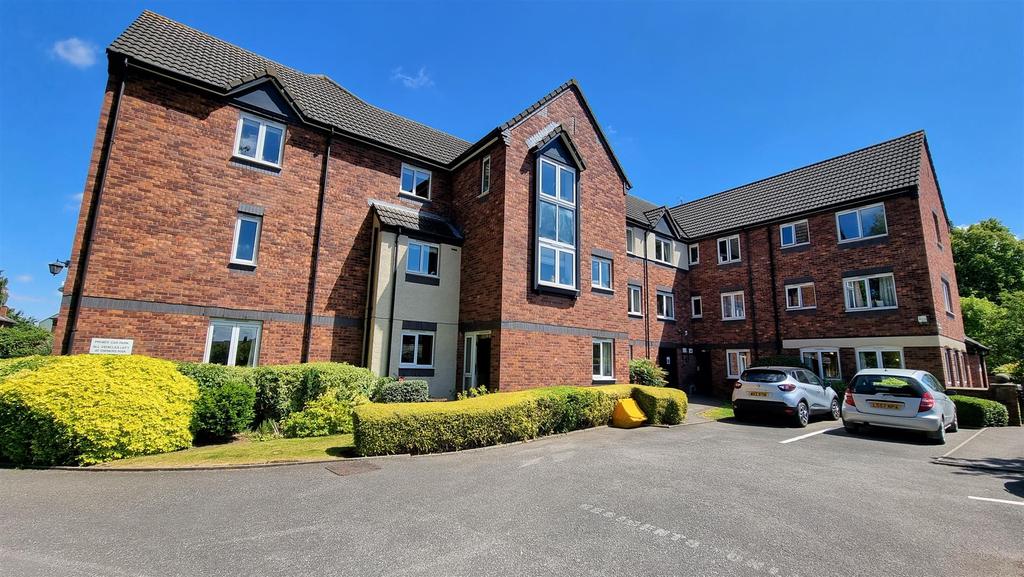 Brielen Court, RadcliffeOnTrent 1 bed apartment £120,000