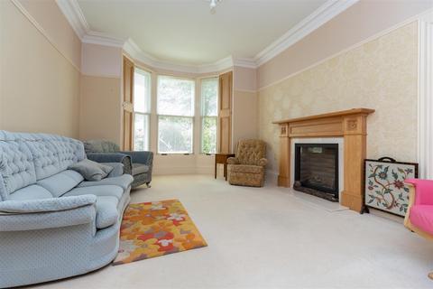 4 bedroom house for sale - Mains Loan, Dundee