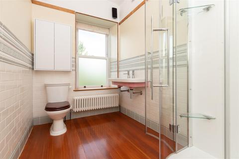 37a Mains Loan, Dundee, DD4 7AB