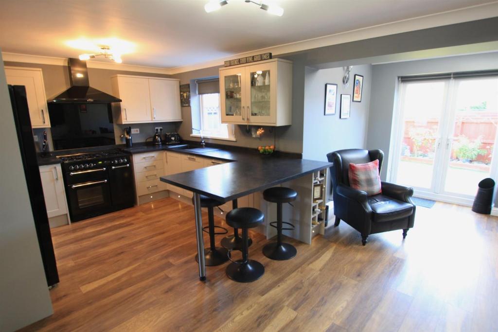 Kitchen/Diner/Snug