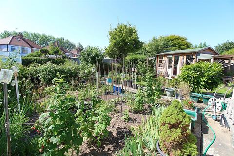 10 Acadia Grove, Hessle, HU13 0AL
