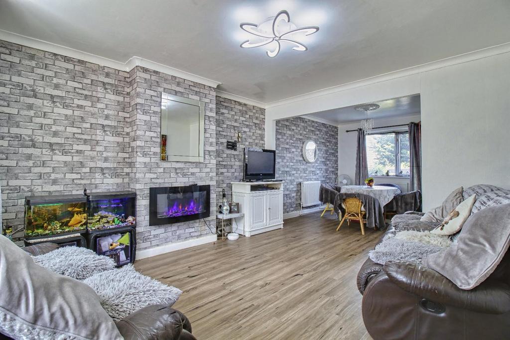 Living/dining/kitchen