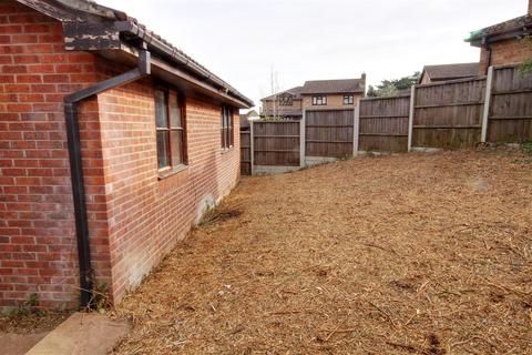 44 Lambsdowne, Dursley, GL11 6PX