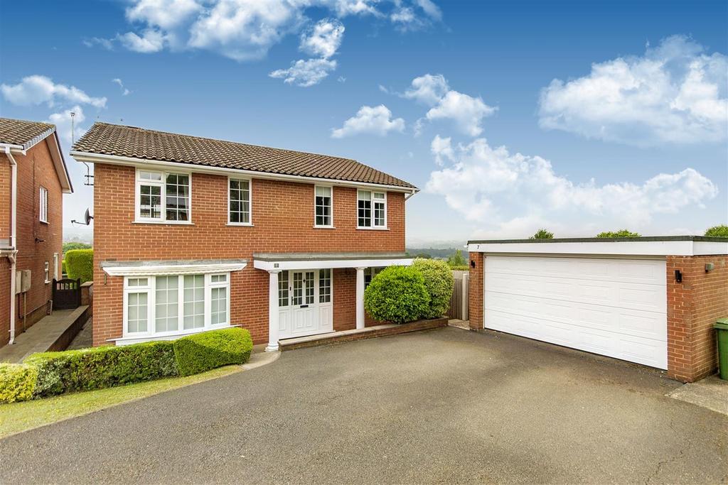 Sunningdale Rise, Walton, Chesterfield 4 bed detached house £500,000