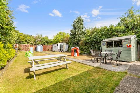 31 Riverholme Drive, Epsom, KT19 9TG