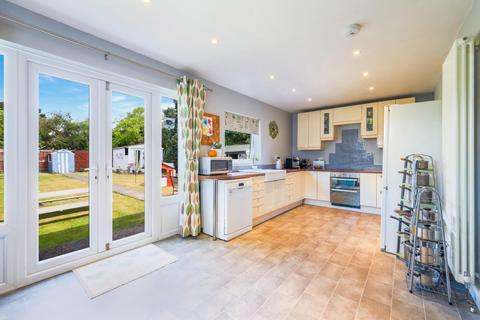 31 Riverholme Drive, Epsom, KT19 9TG