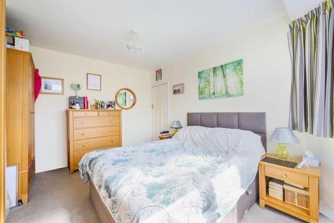 31 Riverholme Drive, Epsom, KT19 9TG