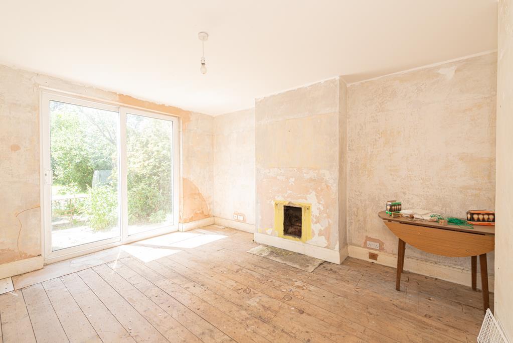 Briarwood Road, Stoneleigh 3 bed semidetached house for sale £650,000