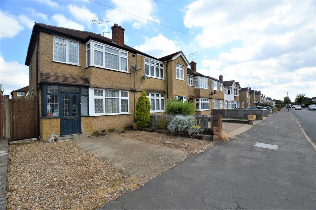 Malvern Way, Croxley Green 3 bed semidetached house for sale £615,000