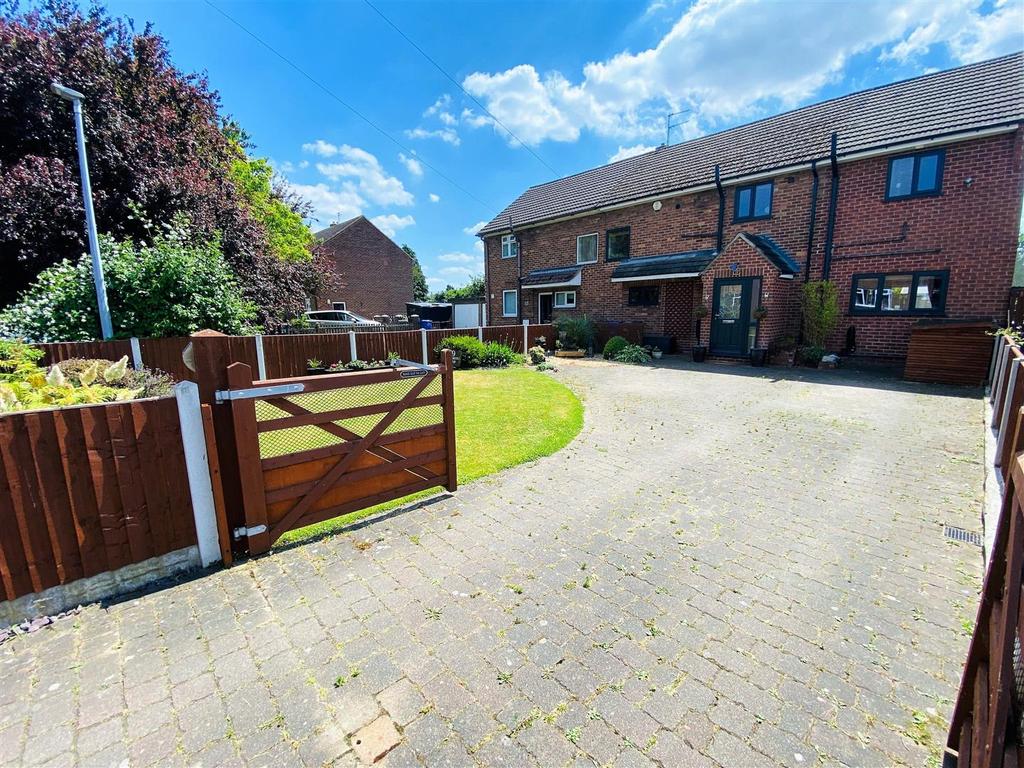 Wellington Road, Lindholme, Doncaster 3 bed semidetached house £180,000