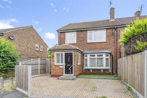 17 Willow Way, Aldershot, GU12 4AZ