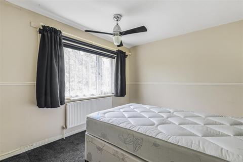 17 Willow Way, Aldershot, GU12 4AZ