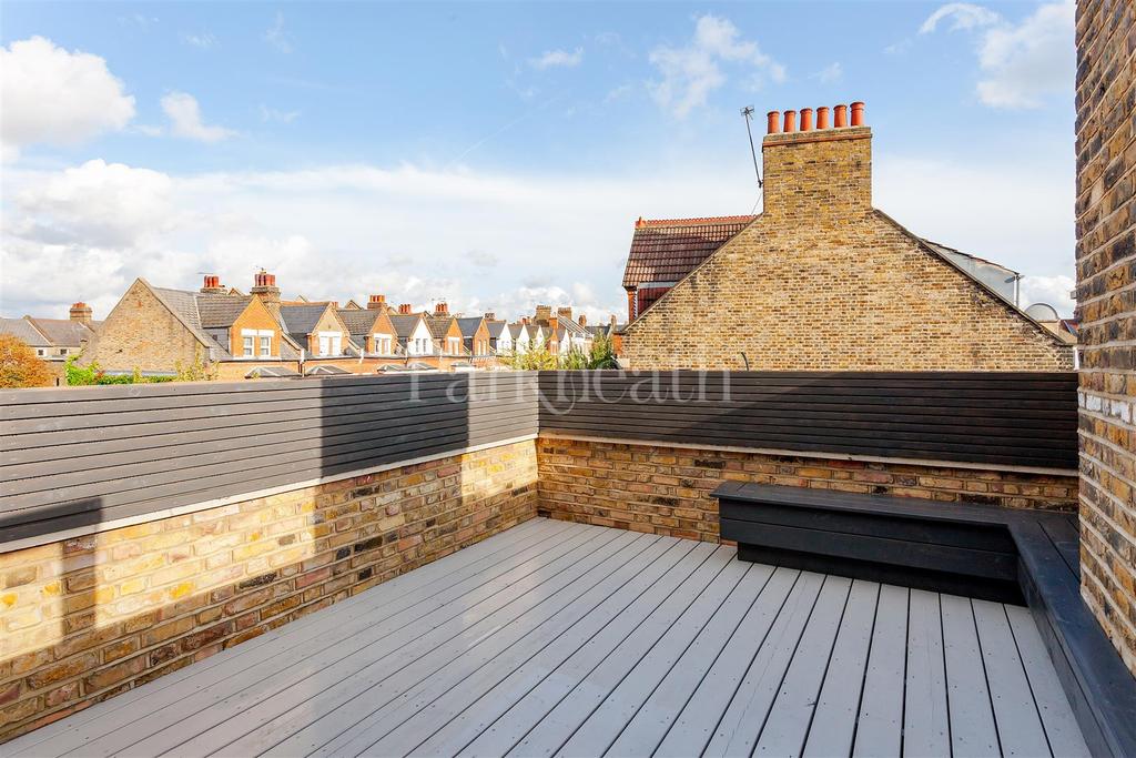 Plympton Road, London NW6 2 bed apartment £2,578 pcm (£595 pw)