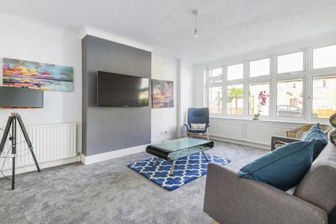 32 Avenue Road, London, SE20 7RR