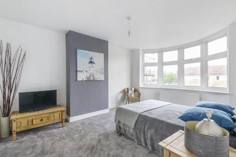 32 Avenue Road, London, SE20 7RR