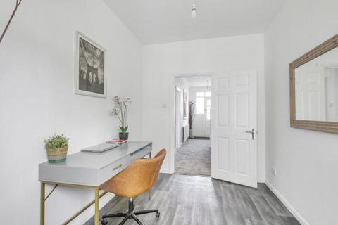 32 Avenue Road, London, SE20 7RR