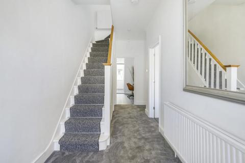 32 Avenue Road, London, SE20 7RR