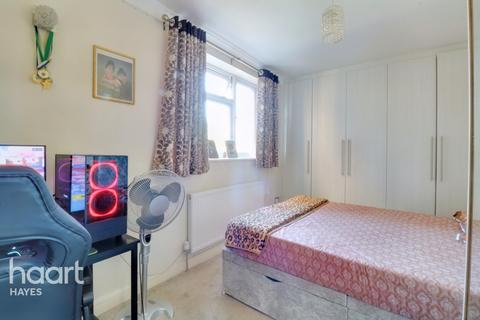 26 Devonshire Way, Hayes, UB4 0JA