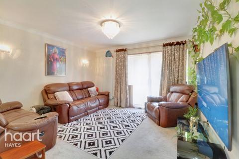 26 Devonshire Way, Hayes, UB4 0JA