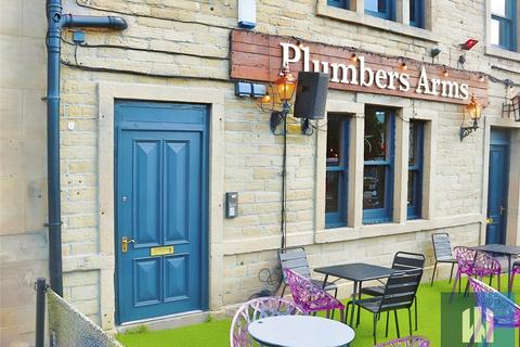 1 bedroom in a house share to rent, Florences Studios, 6 Macaulay Street, Huddersfield, HD1