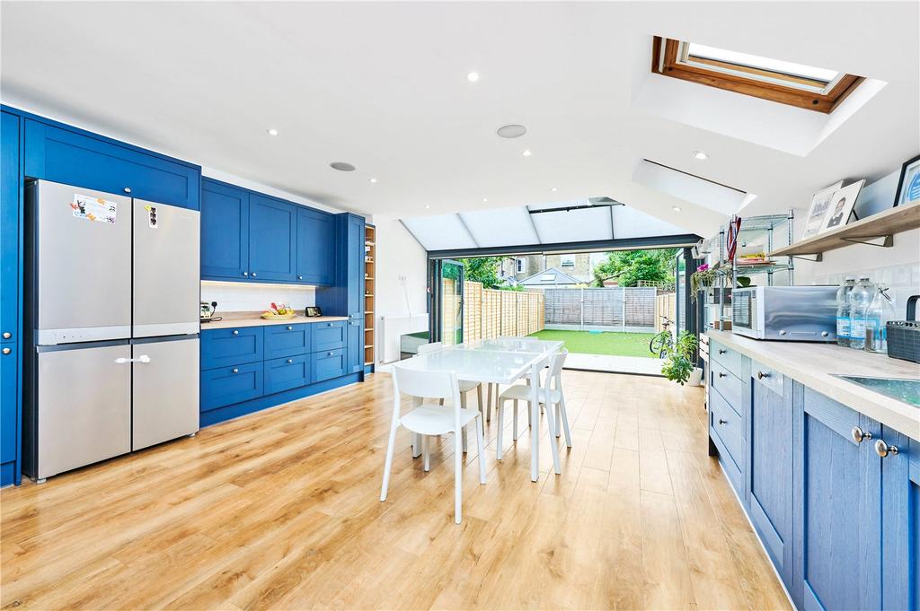 Queensmill Road, London, SW6 5 bed terraced house £6,500 pcm (£1,500 pw)