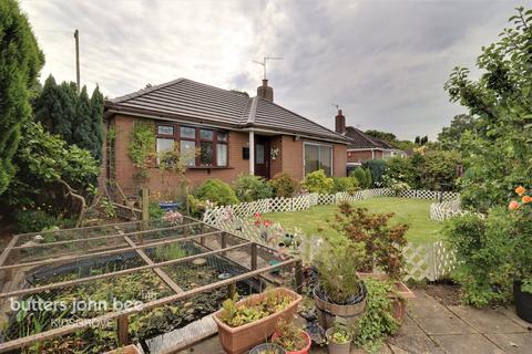 3 bedroom detached bungalow for sale - York Close, Stoke-On-Trent