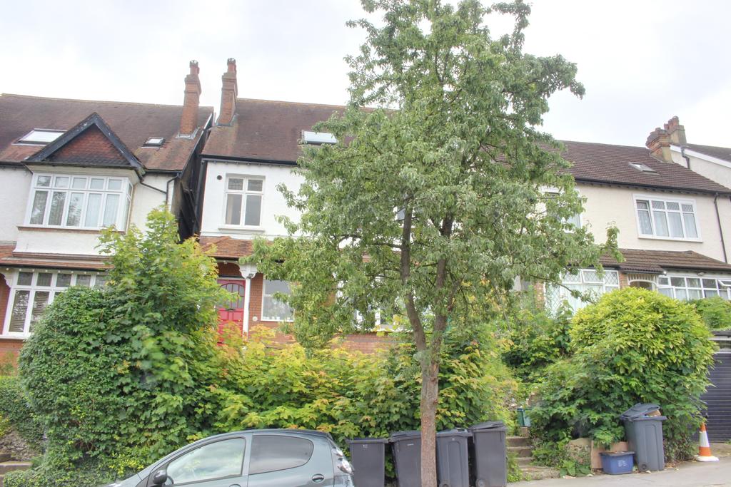 St. Augustines Avenue, South Croydon CR2 Studio £700 pcm (£162 pw)