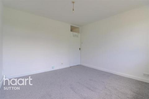 1 bedroom flat to rent, Christchurch Park, SM2