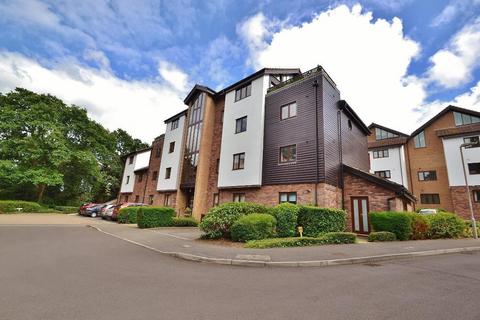 2 bedroom flat for sale, Ferndown