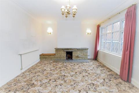 38 Shaftesbury Avenue, Kenton, Harrow, HA3 0QY