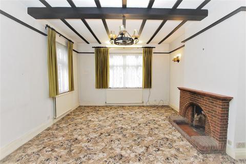38 Shaftesbury Avenue, Kenton, Harrow, HA3 0QY