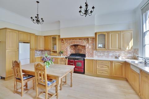 6 bedroom end of terrace house for sale - Royal Gate, Southsea