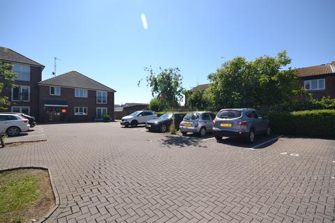 2 bedroom flat for sale - 17 Eastpoint, Manor Road, Selsey, PO20