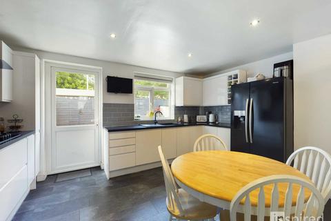 28 Cherry Road, Newport Pagnell, MK16 0AP