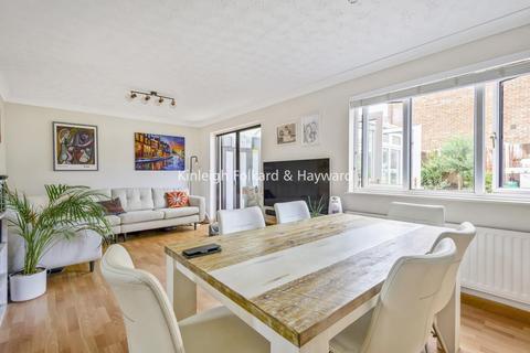 33 Cornflower Lane, Croydon, CR0 8XJ
