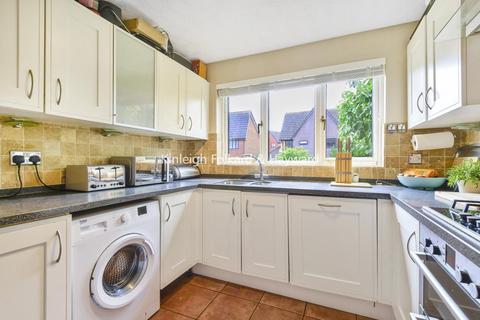 33 Cornflower Lane, Croydon, CR0 8XJ