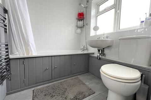 38 Chilham Close, Frimley, Camberley, GU16 9YA