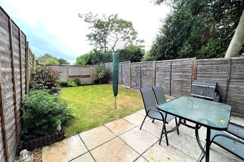38 Chilham Close, Frimley, Camberley, GU16 9YA