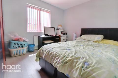 4 Glover Drive, Peterborough, PE4 7DB